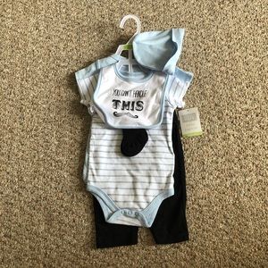 NWT baby boy 6 pieces set 6-9 months